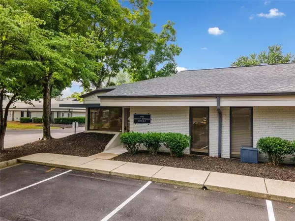 600 Houze WAY #C1, Roswell, GA 30076