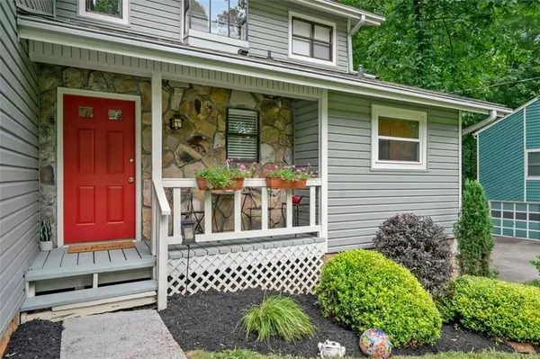 Lilburn, GA 30047,162 NOUVEAU CT SW