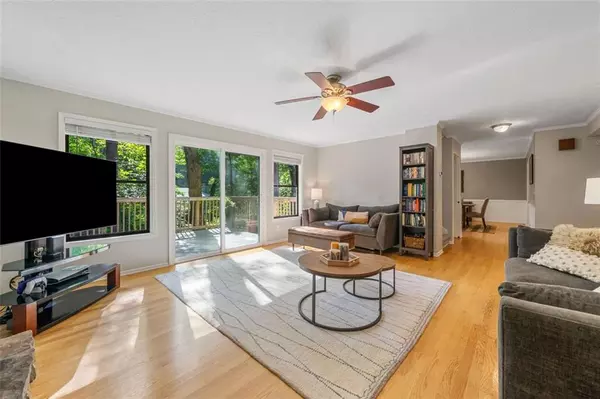 Lilburn, GA 30047,162 NOUVEAU CT SW