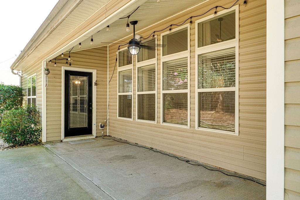 Buford, GA 30519,2423 Walnut Tree LN