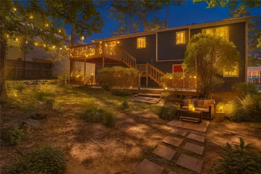 450 Canterbury LN, Lawrenceville, GA 30046