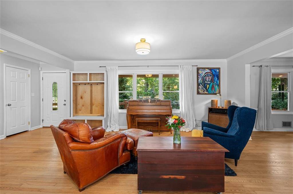 Atlanta, GA 30341,3223 Embry CIR