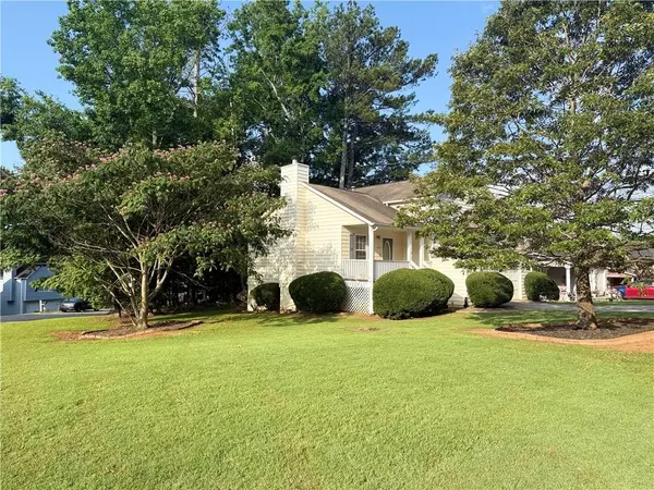 Austell, GA 30106,2765 Dahlonega TRL
