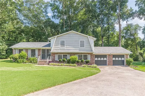 3109 Albatross LN, Decatur, GA 30034