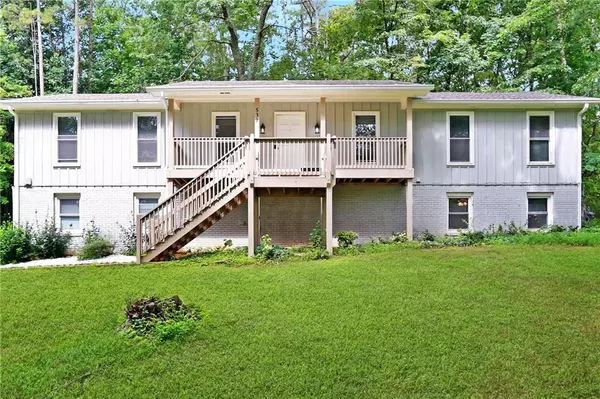 537 Raven Springs TRL, Stone Mountain, GA 30087