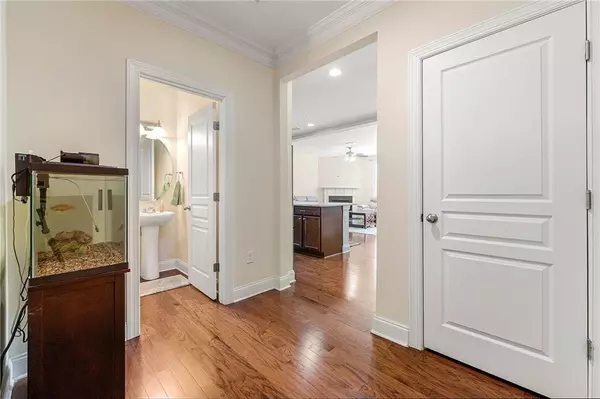 Suwanee, GA 30024,8295 Village PL