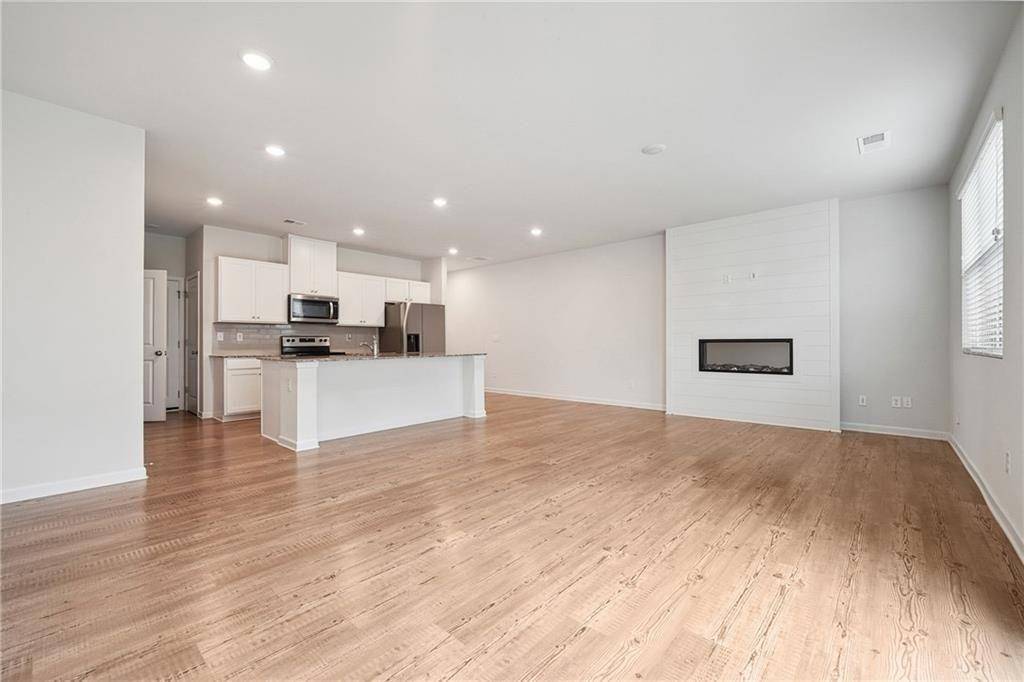 Flowery Branch, GA 30542,5207 CANBERRA DR #5207