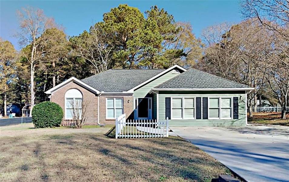 2082 Blackberry LN, Auburn, GA 30011