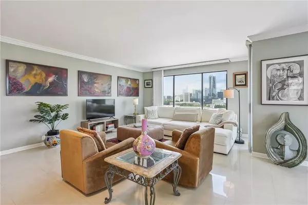 Atlanta, GA 30326,3481 Lakeside DR NE #2407