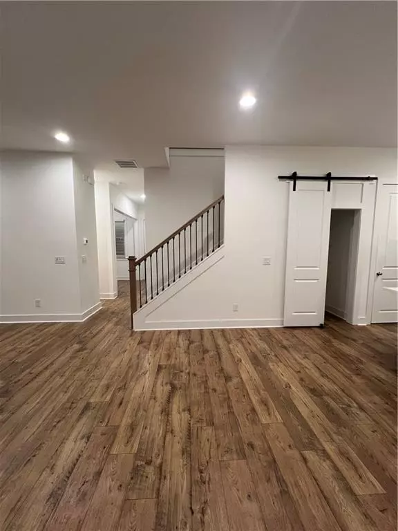 Flowery Branch, GA 30542,5611 PINE ST #12