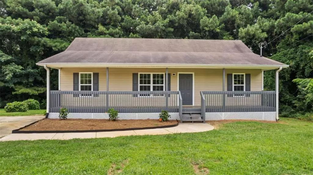 35 Ravenwood DR, Rockmart, GA 30153