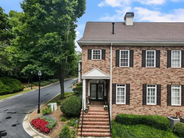 2584 Oglethorpe CIR NE, Brookhaven, GA 30319