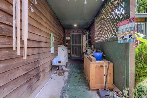 Jonesboro, GA 30238,652 POST OAK RD