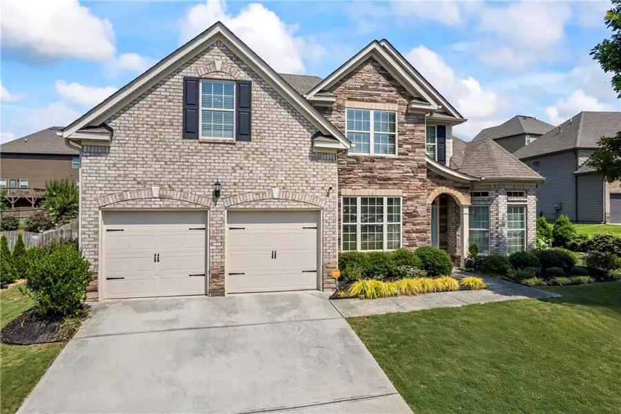 3952 Dragon Fly LN, Loganville, GA 30052