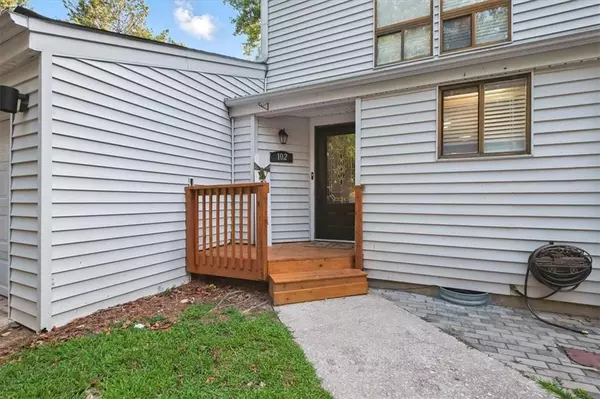 Villa Rica, GA 30180,102 Oak PL