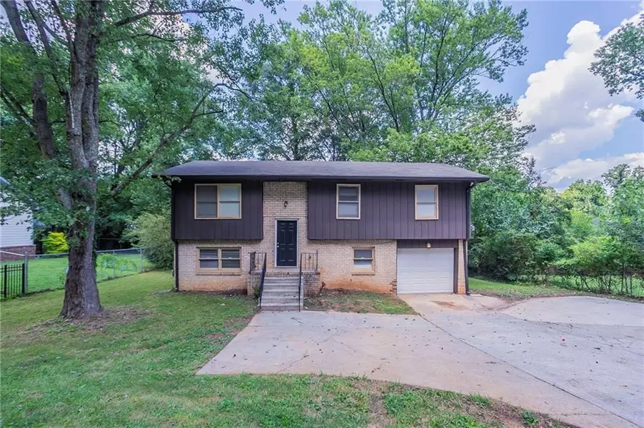 1966 Snapfinger RD, Decatur, GA 30035