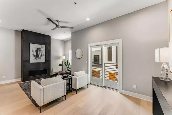 Atlanta, GA 30307,1099 North AVE NE #11