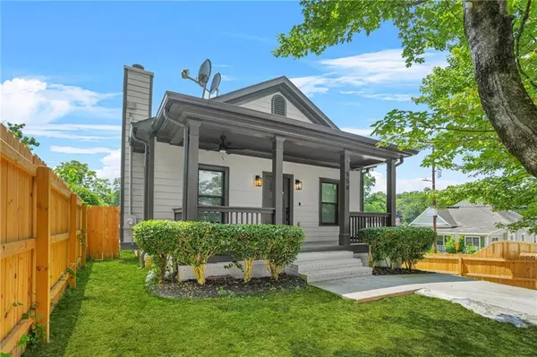 556 PAINES AVE NW, Atlanta, GA 30318