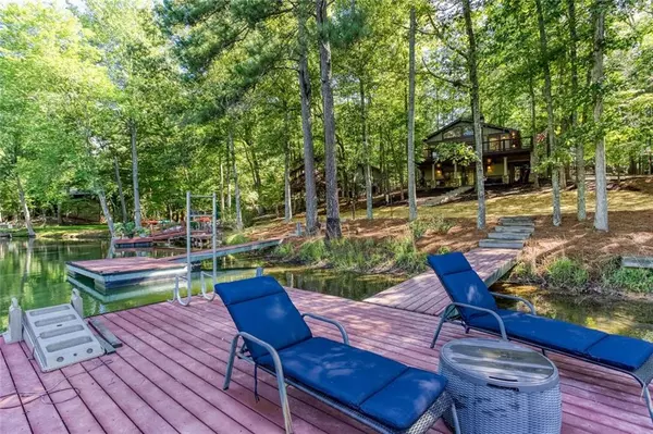 Waleska, GA 30183,225 Lakeview CIR