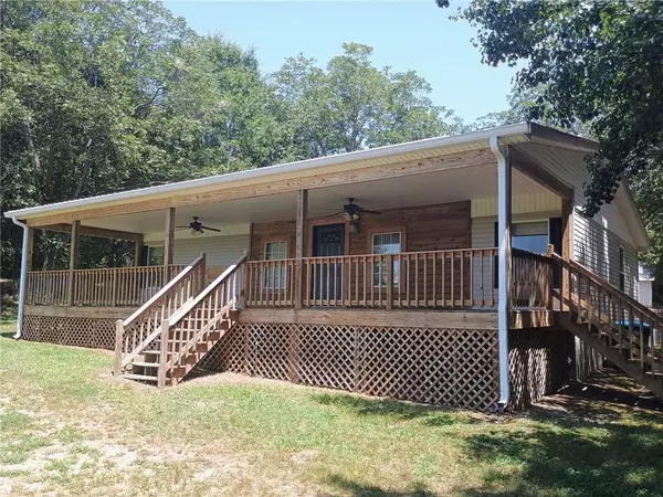 393 W Freeman ST, Maysville, GA 30058