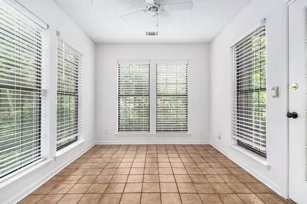 Atlanta, GA 30350,201 Barrington Hills DR