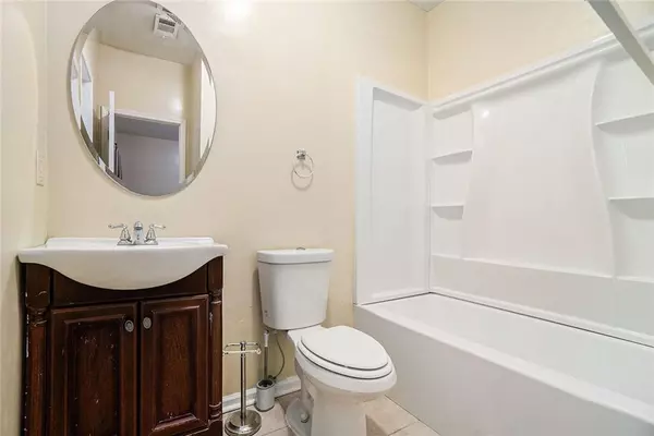 Atlanta, GA 30331,734 Celeste LN SW #84