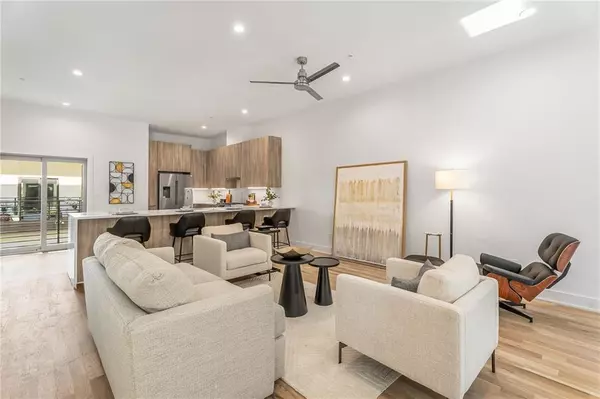 1099 North AVE NE #13, Atlanta, GA 30307