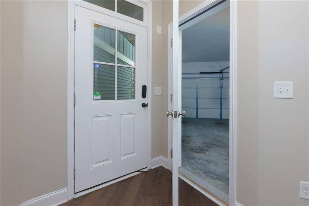 Smyrna, GA 30080,569 Mirrormont DR