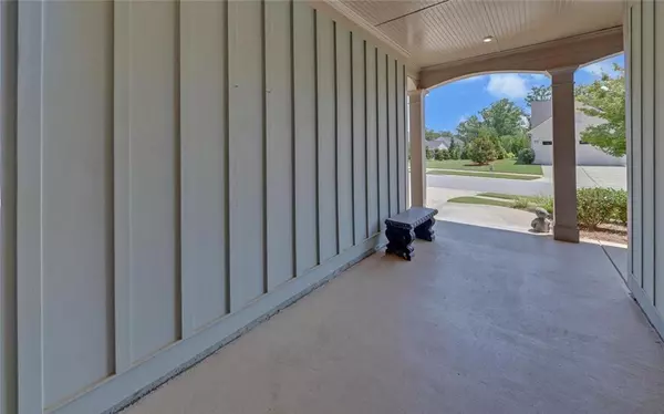 Hoschton, GA 30548,5825 Maple Bluff WAY