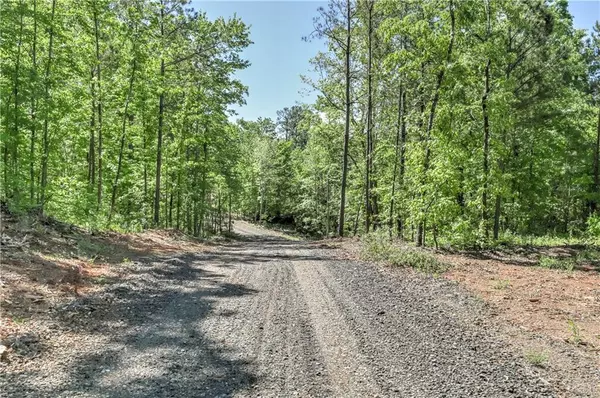 Canton, GA 30114,932 Land RD