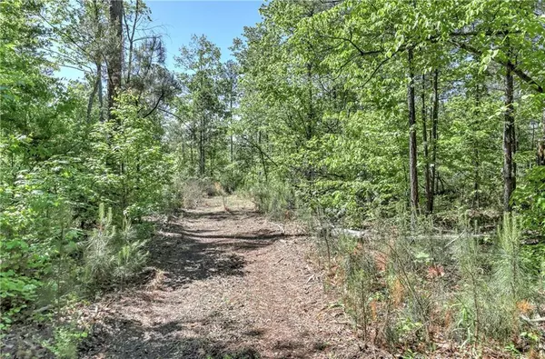 Canton, GA 30114,932 Land RD