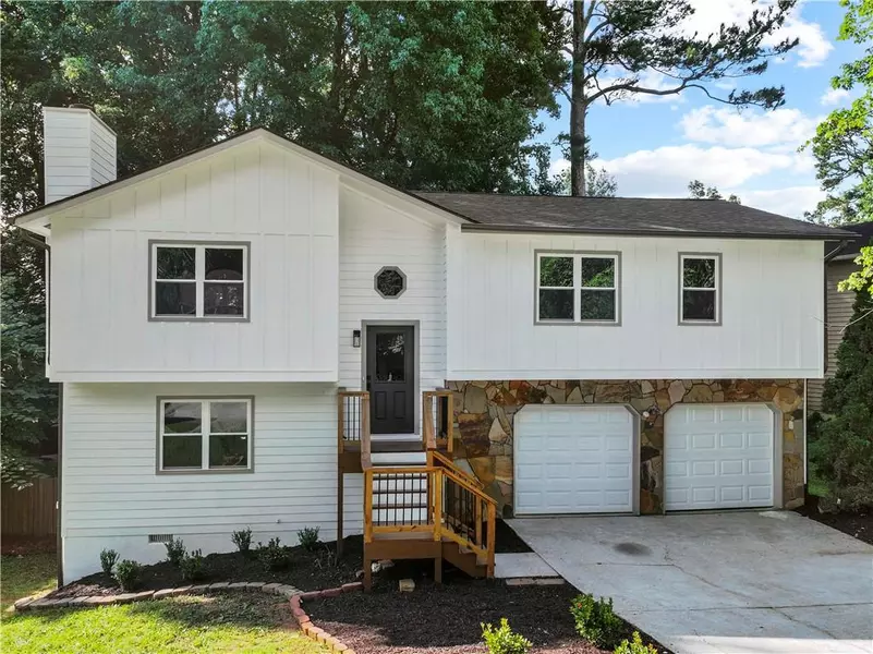 975 Memory LN, Lawrenceville, GA 30044
