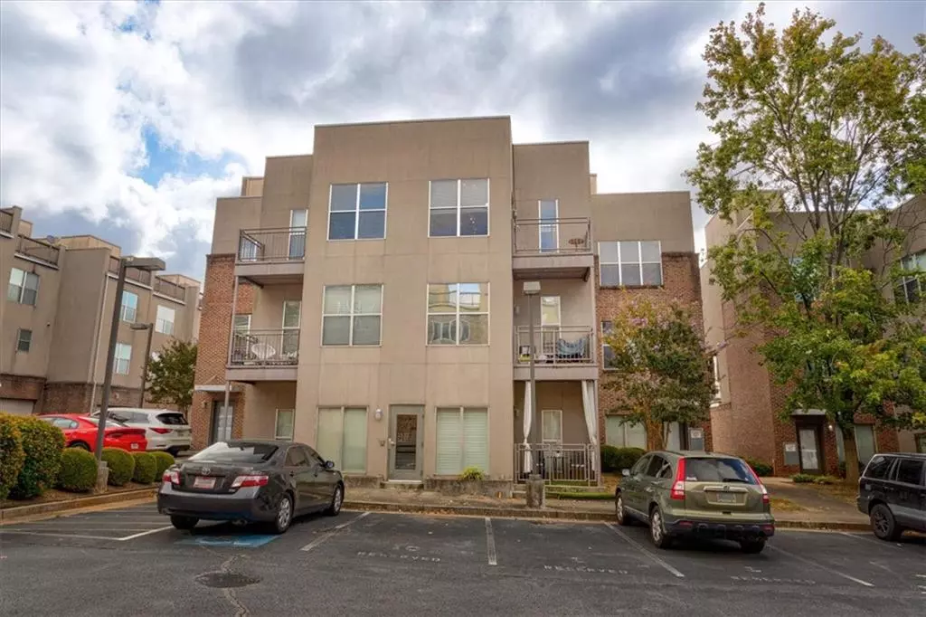 Atlanta, GA 30313,238 Walker ST SW #32