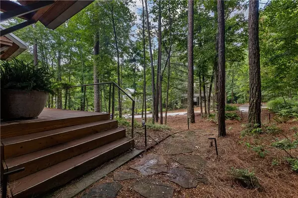 Chattahoochee Hills, GA 30268,9016 Selborne LN
