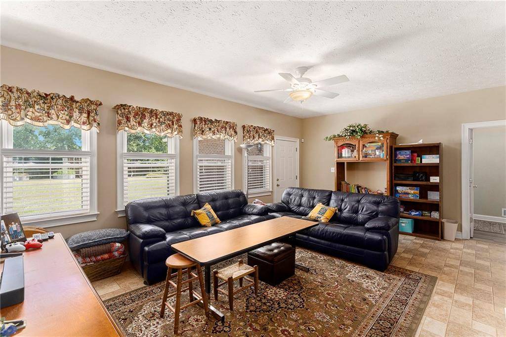 Hampton, GA 30228,185 Red Maple DR