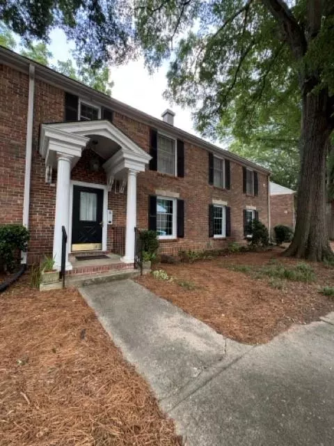 Atlanta, GA 30328,6700 Roswell RD #11B