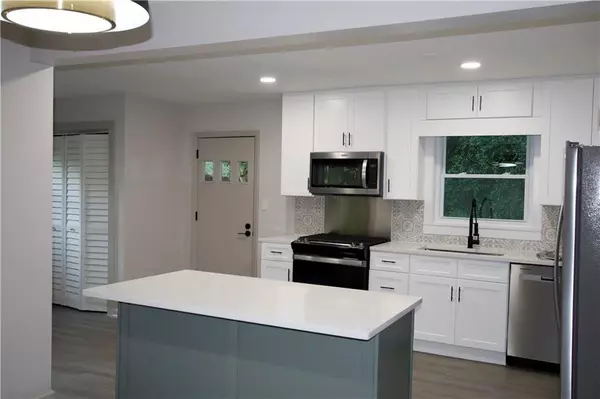 Decatur, GA 30032,2926 Monterey DR