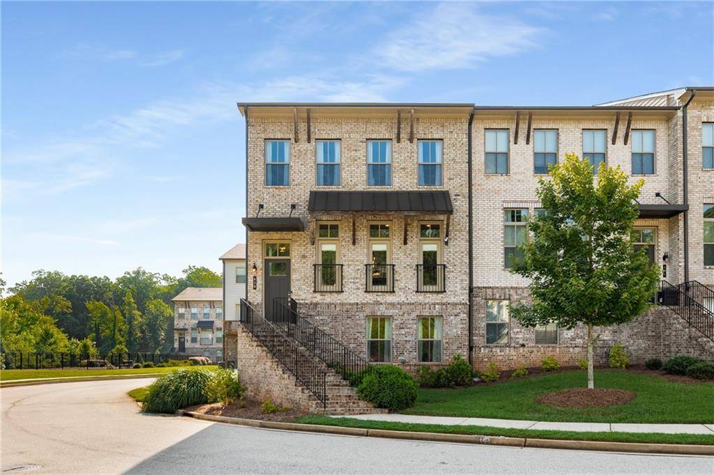 636 Avondale Creek DR, Decatur, GA 30032