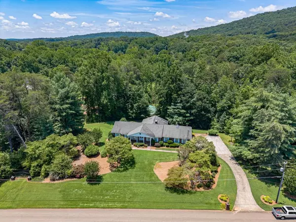 Cumming, GA 30040,1725 Mountainside DR