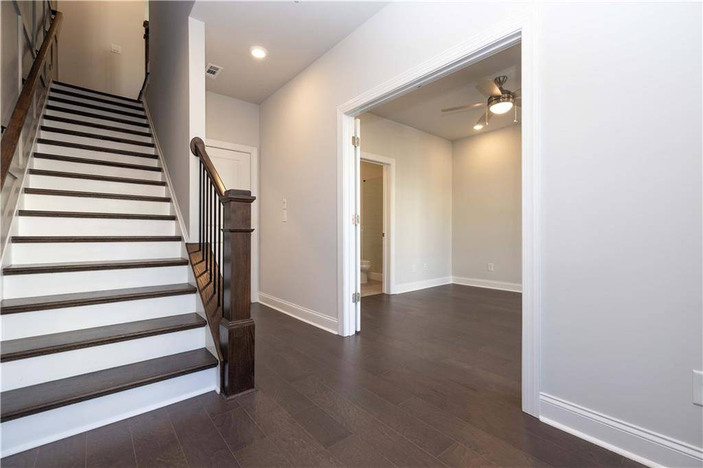 Alpharetta, GA 30009,280 Briscoe WAY #38