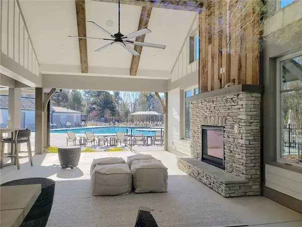 Hoschton, GA 30548,455 GREAT SALT LN