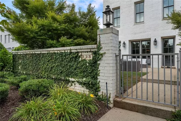 Alpharetta, GA 30009,323 S Esplanade