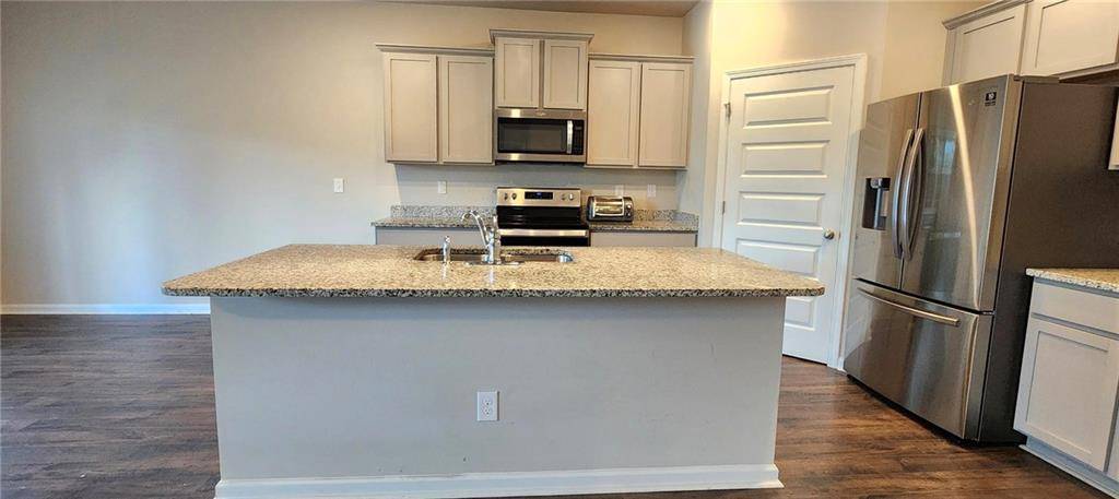 Hoschton, GA 30548,60 Conroe CT