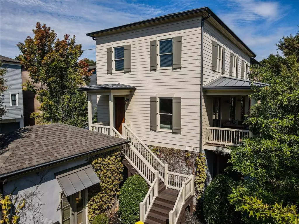 Atlanta, GA 30316,916 Ives LN SE