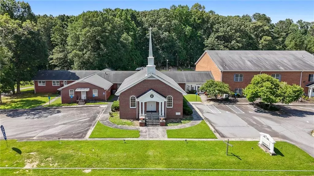 1392 Sandy Creek RD, Fayetteville, GA 30214