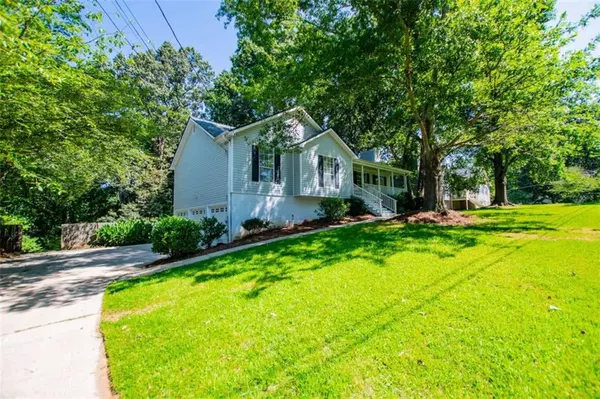 4210 Glen Pointe CT, Douglasville, GA 30135