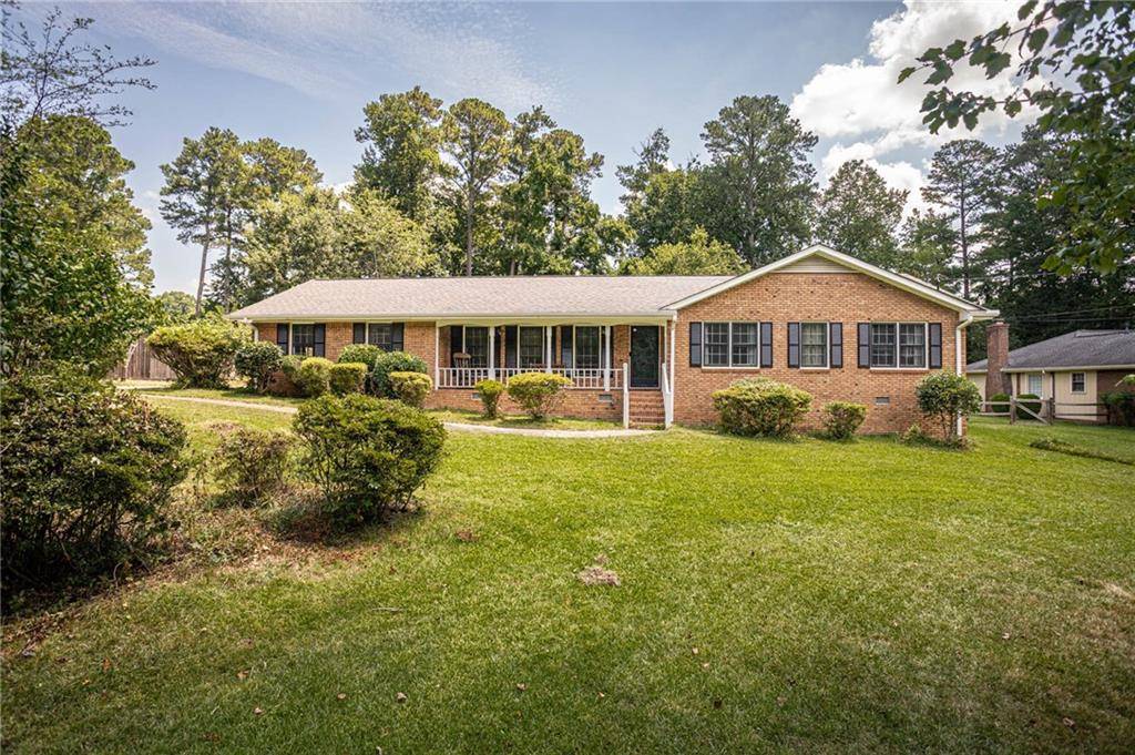 2252 Timber LN, Snellville, GA 30078