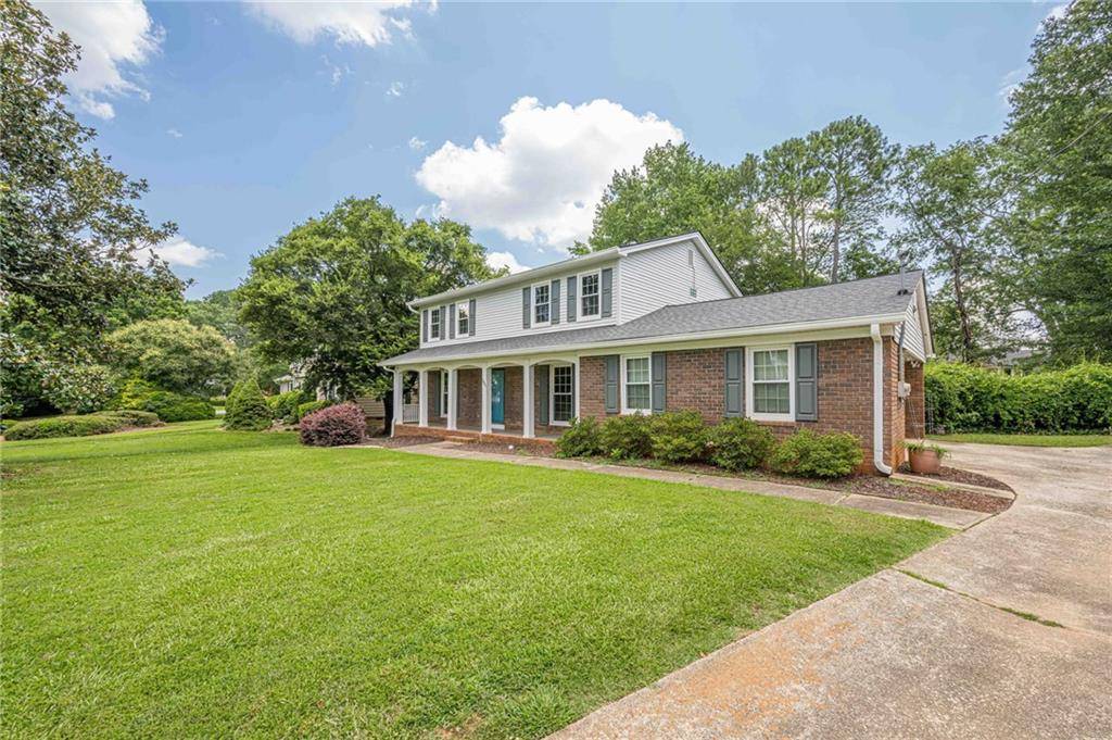 Roswell, GA 30075,385 STONEBRIDGE TRL