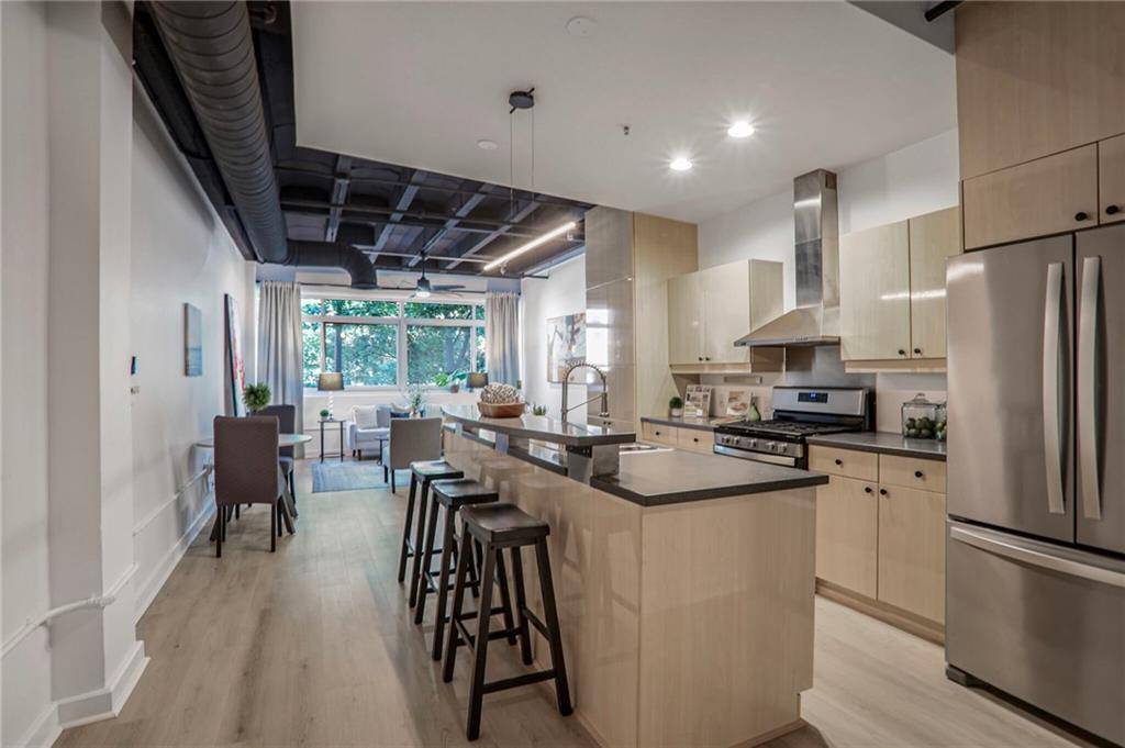 Atlanta, GA 30308,805 Peachtree ST NE #214