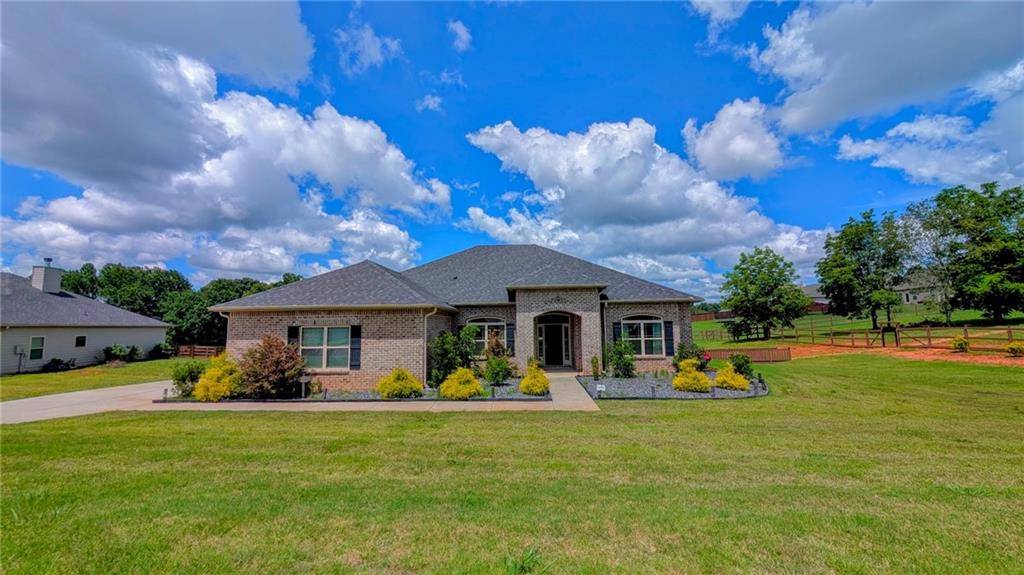 6055 Creekside View LN, Clermont, GA 30527
